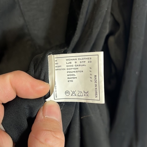 ABBEYLEE black blouse | size large - Picture 5 of 9